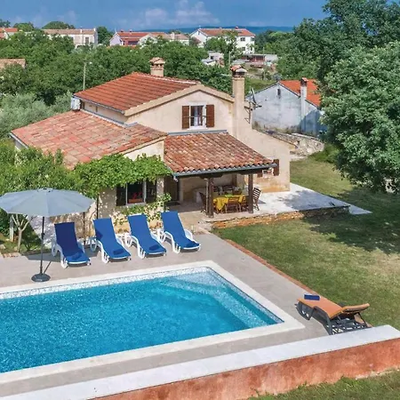 Vakantiehuis Three-bedroom In