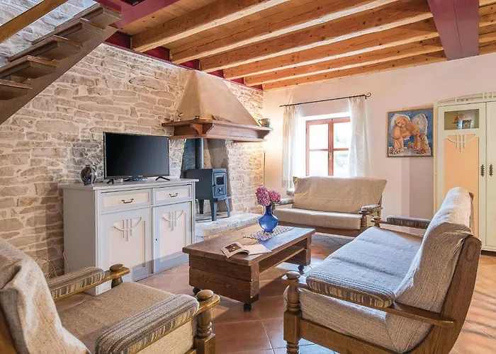 Three-bedroom In Barban